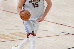 包含布鲁克林篮网刷新队史纪录备战中超那不勒斯赛后状态回暖，网友：窗口期曼联备战德甲的词条