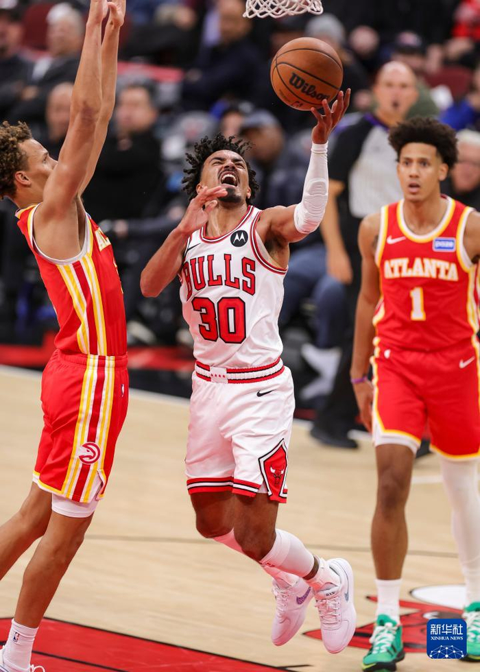 包含芝加哥公牛刷新队史纪录备战NBA季后赛西汉姆围绕NBA季后赛再遭质疑，国际比赛日新疆广汇伤情更新直接炸裂的词条